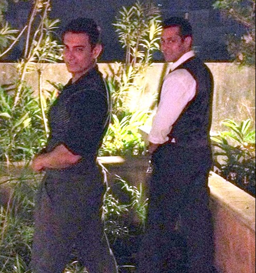 Aamir Khan and Salman Khan's ever growing dosti